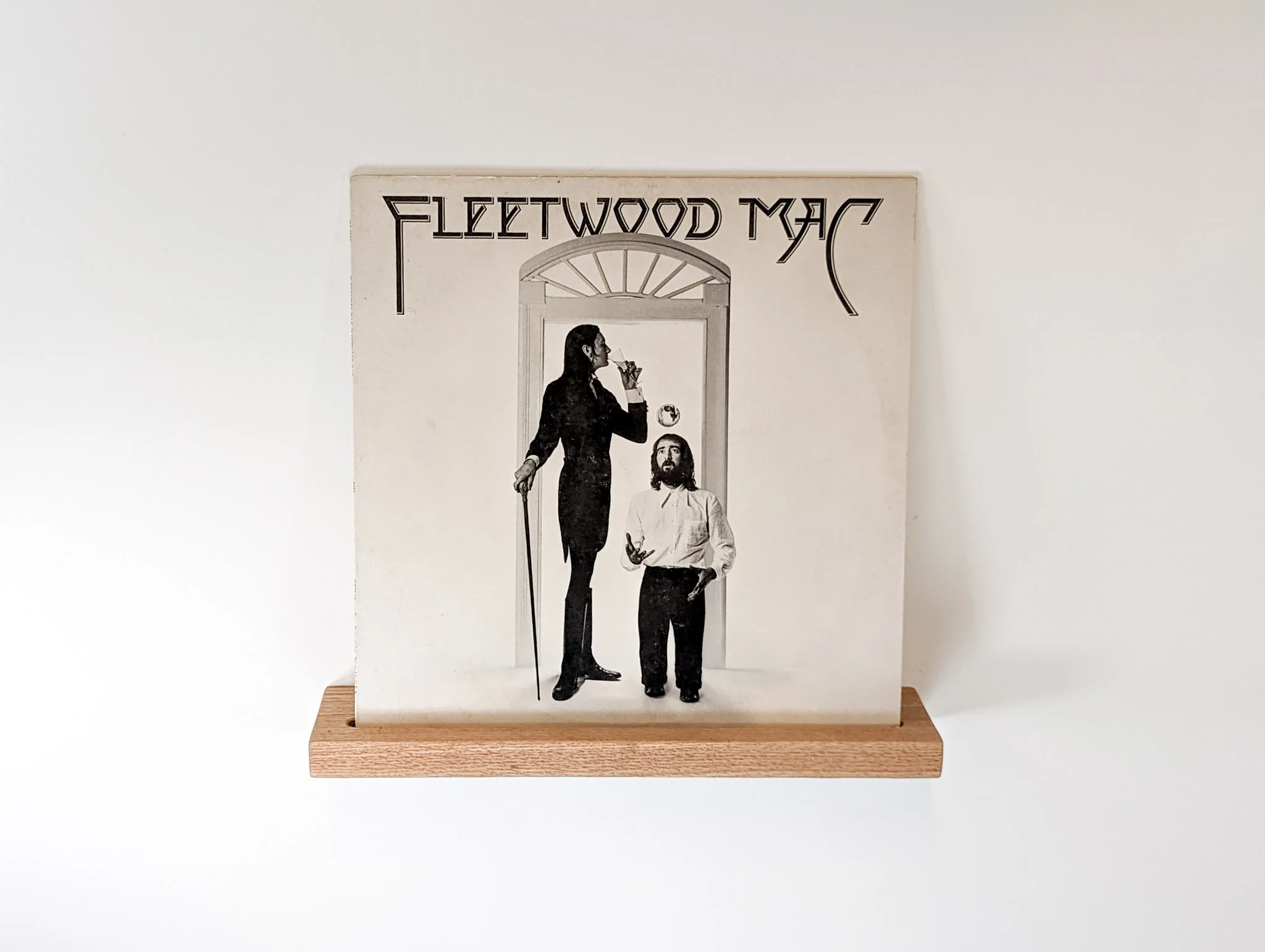 Vinyl Record Floating Shelf in Oak - Image 4